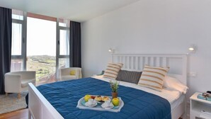 Unclassified image, 3 of 12, button - Global Green 8 - By Global Rental Holidays 7452 (San Bartolomé de Tirajana)