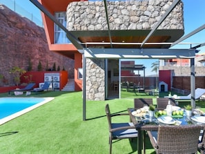 Huvila, 4 makuuhuonetta, terassi | Terassi/patio