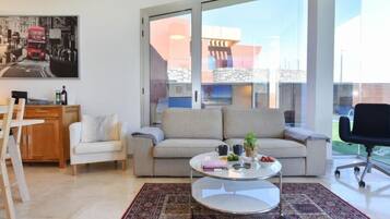 Vila, 4 kamar tidur, teras | Ruang keluarga