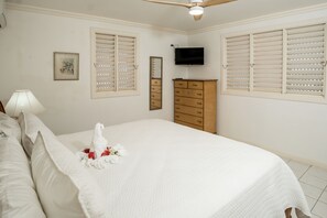 4 habitaciones, tabla de planchar con plancha, wifi y ropa de cama 