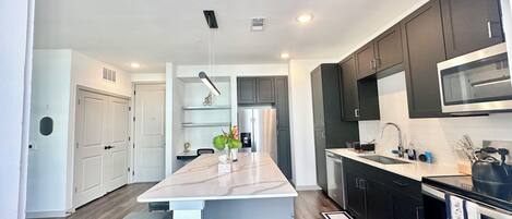 Microwave, oven, stovetop, dishwasher