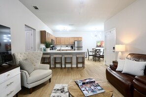 Smart TV - Newly Renovated! Walk to campus! "Another Spot that Calls" (Oxford)