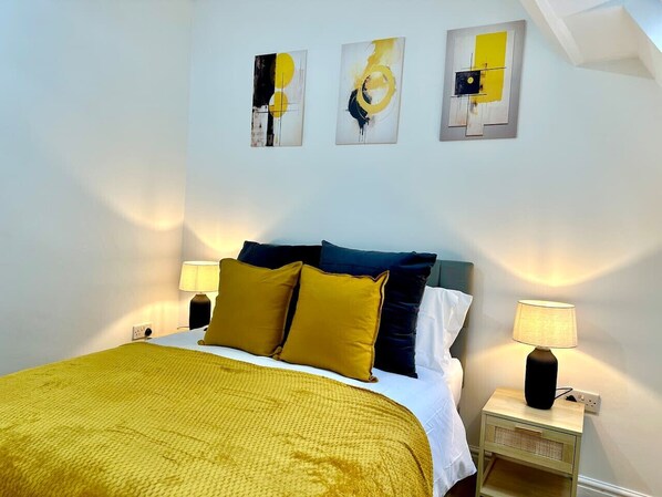 2 chambres, fer et planche à repasser, lit de bébé portatif, Wi-Fi