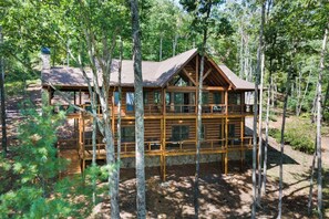 Exterior - Near River Tubing, Hiking, Dining, Gem Mining & Mini-Golf! - Aska Favor (Cherry Log)