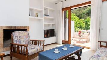 Casa, 3 habitaciones, terraza | Zona de estar