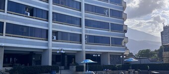 2-bedroom apartment in welcoming Caraballeda with AC, WiFi