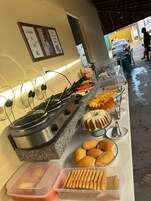 Desayuno bufé gratuito y diario