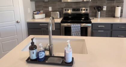 Newly Constructed, Beautiful Ten Mile/I-84 "Village Walk"-Spacious 4-bdrm. house