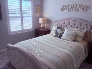 4 bedrooms, iron/ironing board, WiFi, bed sheets