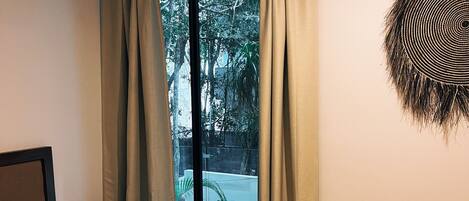 2 室のベッドルーム、アイロン / アイロン台、WiFi、ベッドシーツ