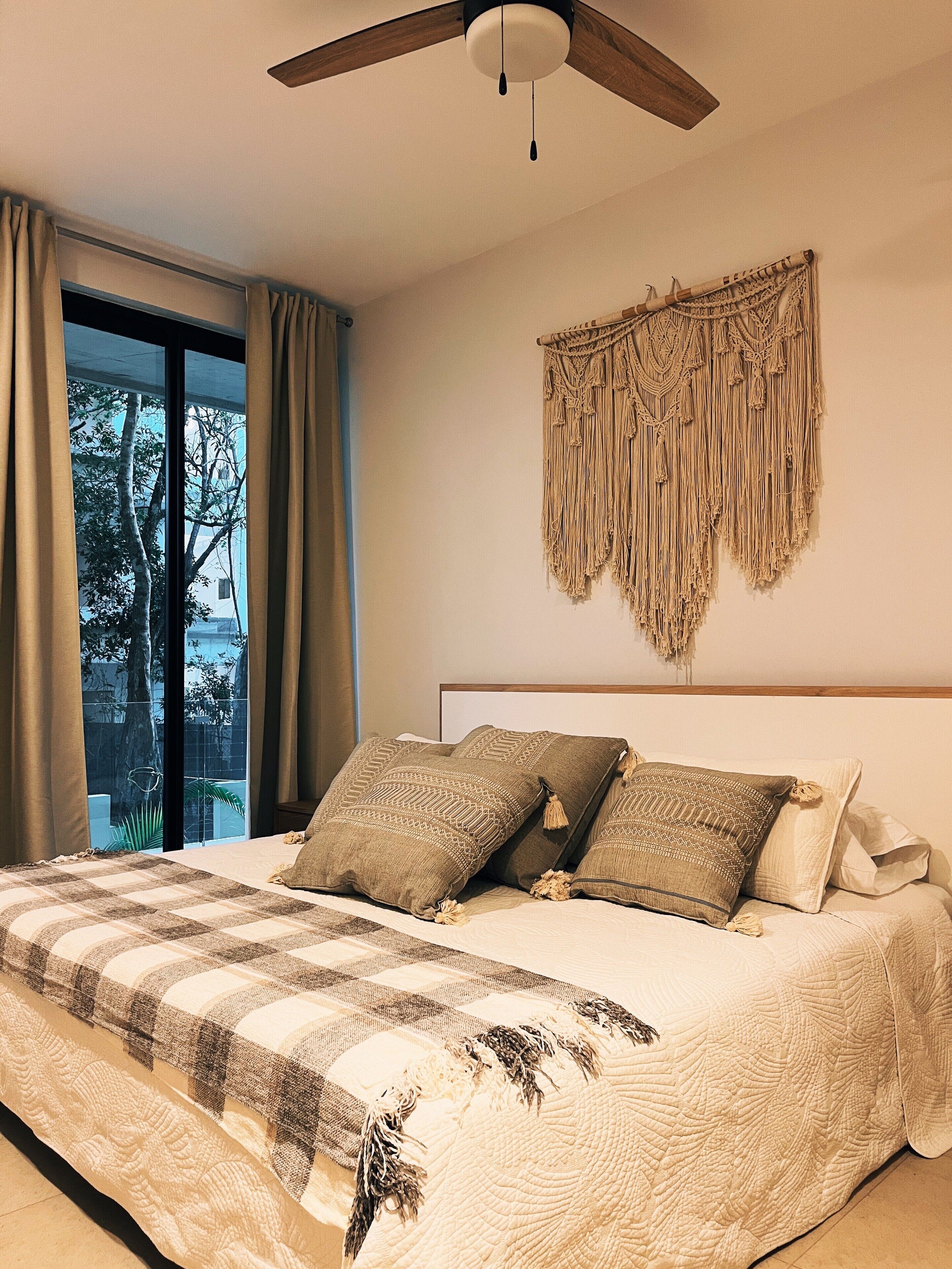 2 chambres, fer et planche à repasser, Wi-Fi, draps fournis