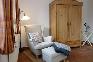 Interior - Vacation home Adebar 1 - Quiet vacation in the small island village of Oevenum (Oevenum)