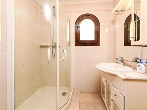 Ferienhaus, 6 Schlafzimmer | Badezimmer