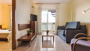 House, 3 Bedrooms | Living area