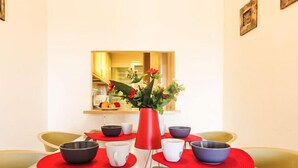 Unclassified image, 2 of 12, button - Global Monaco - By Global Rental Holidays 7553 (Cambrils)