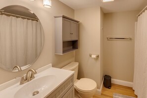 Towels - Loon Condo with Fireplace (Woodstock)