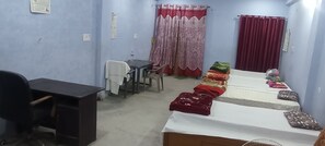 1 bedroom, iron/ironing board, WiFi - A happy house also welcome our guests (Prayagraj)