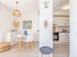 Casa, 3 habitaciones, terraza | Restauración