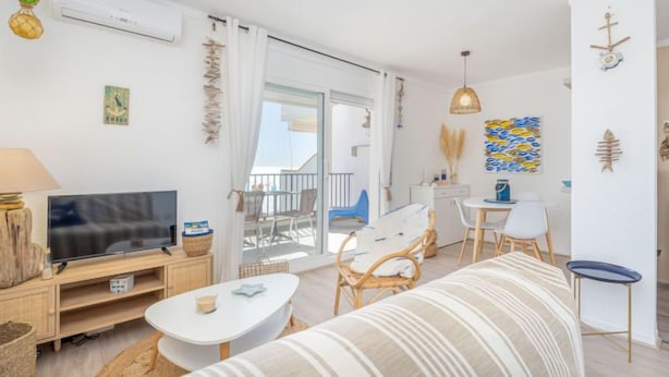 Unclassified image, 1 of 12, button - Global Casa Do - By Global Rental Holidays 7566 (Roses)