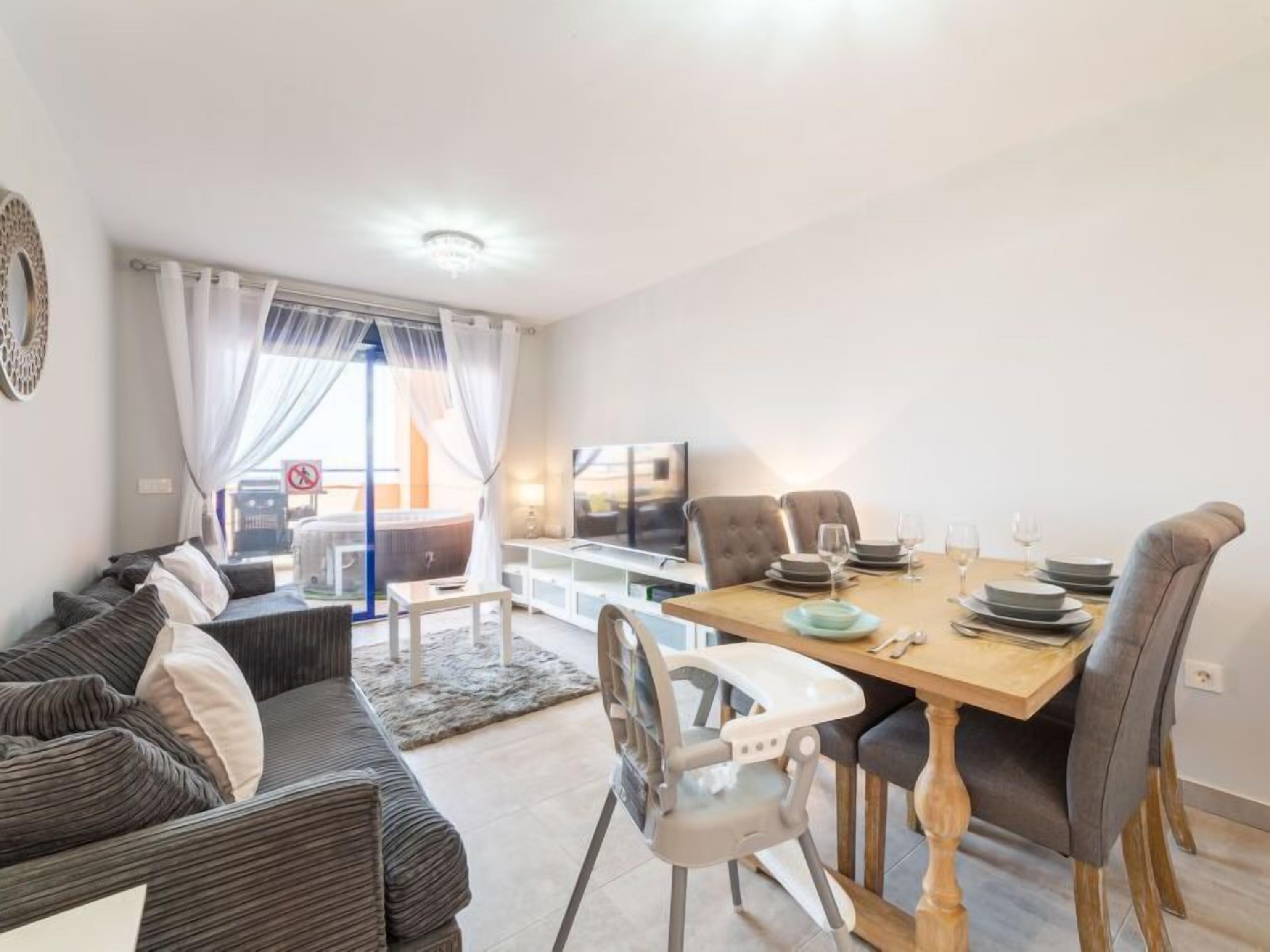 House, 4 Bedrooms, Terrace | Interior