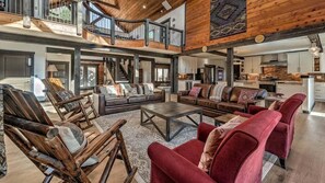 Smart TV, fireplace - Tranquil Stays - Stunning Mountain Views | Hot Tub | Luxury Home (Blairsville)