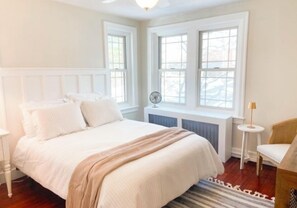 3 bedrooms, desk, iron/ironing board, free WiFi - Refined West Reading Retreat - Steps from Penn Ave (West Reading)