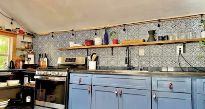 Charming Back House . Free Bikes . Tesla Charger