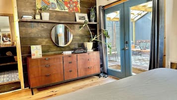 1 bedroom, iron/ironing board, WiFi