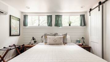 1 habitación, tabla de planchar con plancha, cuna de viaje y wifi