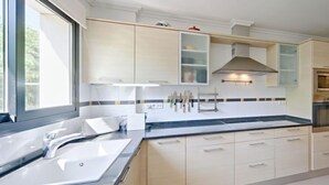 House, 4 Bedrooms, Terrace | Private kitchen - Global Jardines del Pla 5949 (Javea)