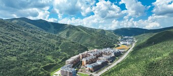 Prince Hotel By Secret Garden