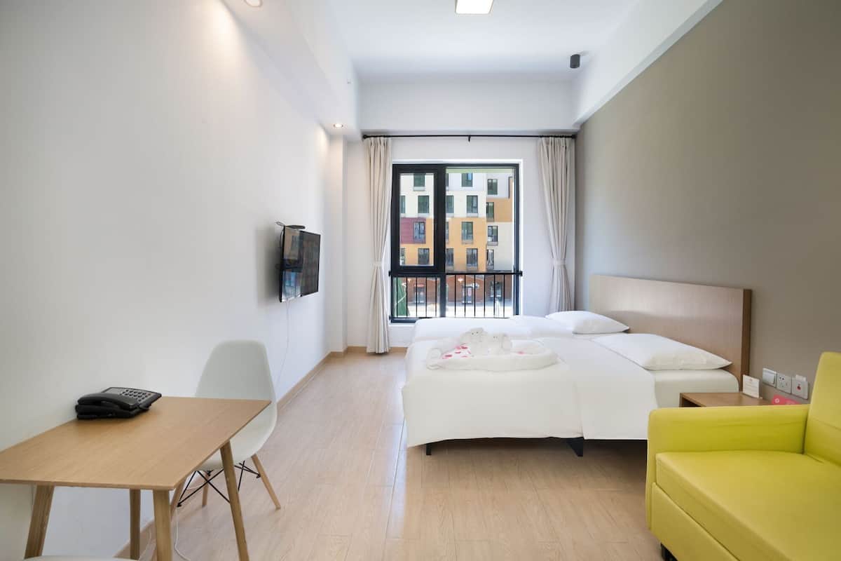 Apartment, 2 Single Beds | 1 bedroom, blackout curtains, free WiFi