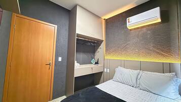 1 bedroom, blackout drapes, iron/ironing board, free WiFi