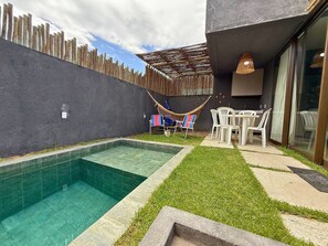 Studio | Outdoor dining