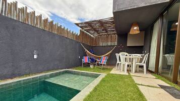 Studio | Outdoor dining