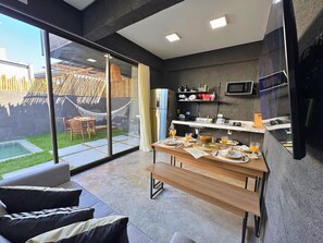 Studio | Living area