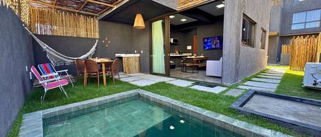 Studio | Outdoor dining