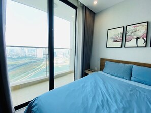 公寓, 4 間臥室, 城市景觀 | 書桌、筆電工作空間、免費無線上網、床單