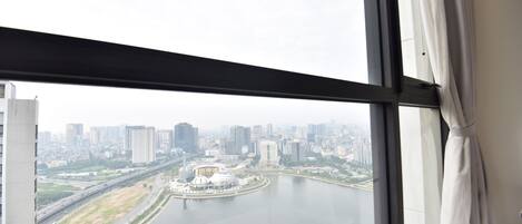 Apartment, 3 Bedrooms, Lake View | View from room