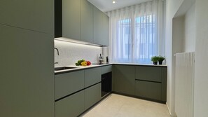 Réfrigérateur, micro-ondes, four, lave-vaisselle