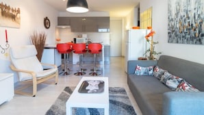 Hus, 4 soverom, terrasse | Oppholdsområde