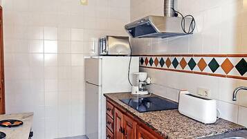 Casa, 4 habitaciones | Cocina privada