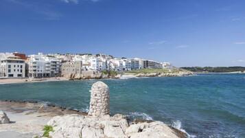 House, 4 Bedrooms | Beach