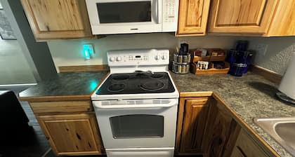 Cozy 2 Bedroom in Fairbanks with Wifi