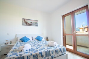 2 bedrooms, travel cot