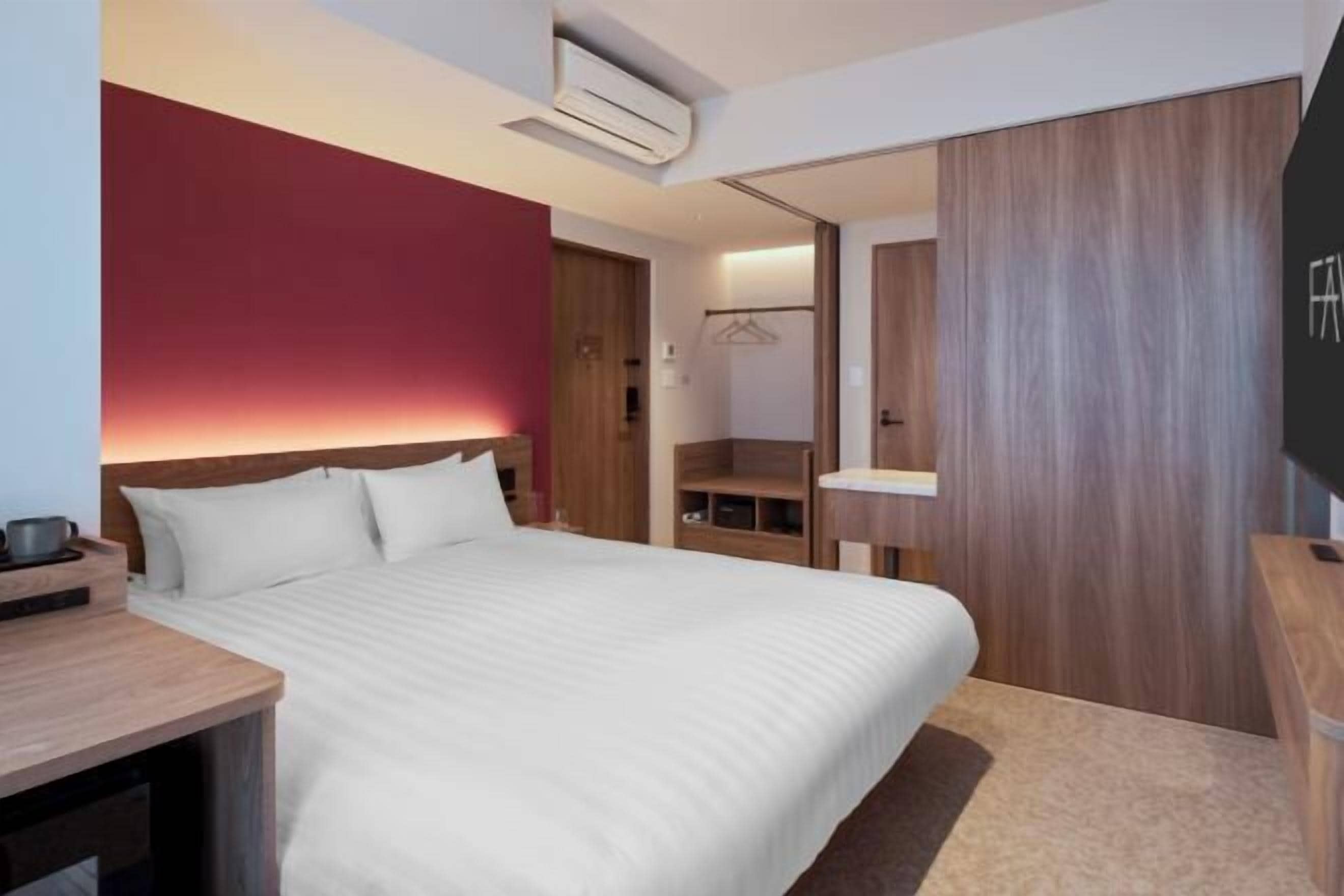 In-room safe, iron/ironing board, free WiFi