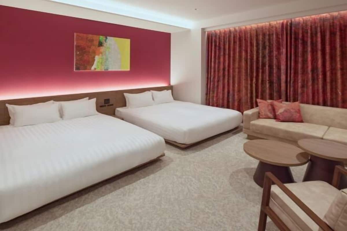 In-room safe, iron/ironing board, WiFi (free), bed sheets