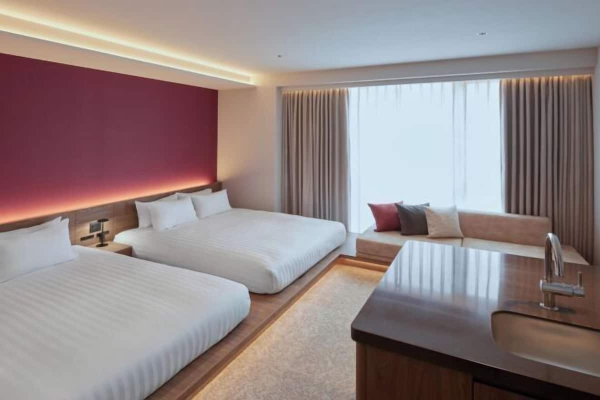 In-room safe, iron/ironing board, WiFi (free), bed sheets