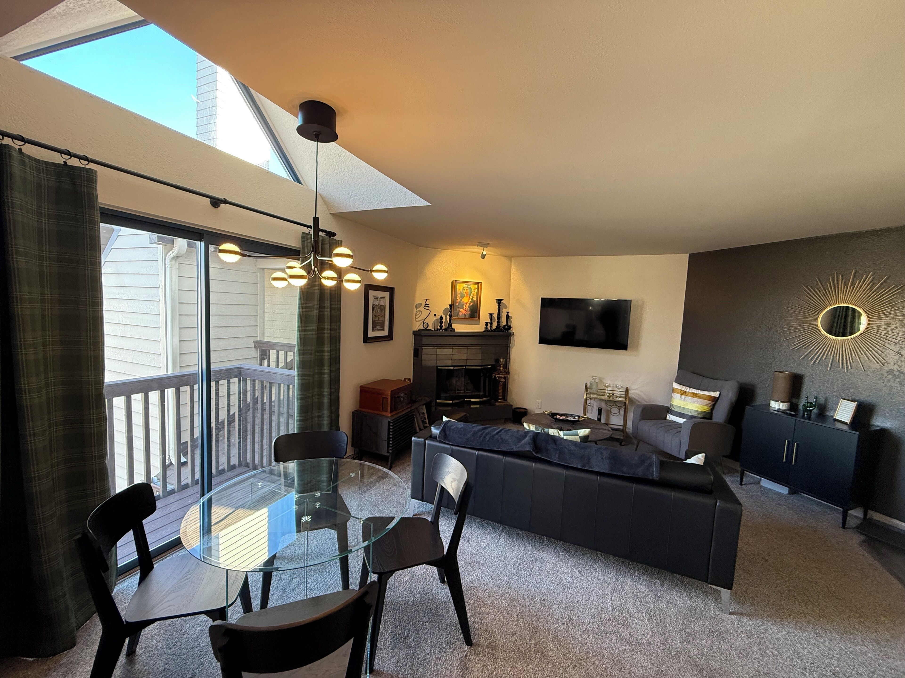 Smart TV, fireplace, music library