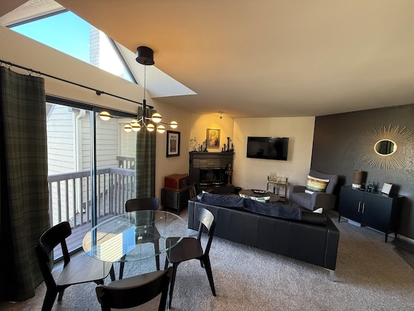 Smart TV, fireplace, music library